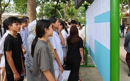 Trường THPT Tự Lập nghiêm túc, an toàn trong ngày đầu làm thủ tục kỳ thi tuyển sinh vào lớp 10