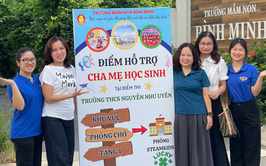 Phụ huynh Hà Nội được đón tiếp ở “phòng chờ đặc biệt” trong ngày con thi vào lớp 10