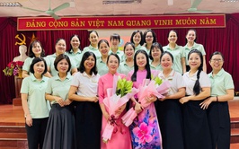 TRƯỜNG MẦM NON HOA MAI TỔ CHỨC LỄ KẾT NẠP ĐẢNG VIÊN MỚI