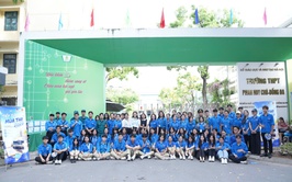 HỌC SINH HÀ NỘI BƯỚC VÀO NGÀY THI ĐẦU TIÊN KỲ THI TUYỂN SINH LỚP 10