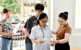 Thí sinh Hà Nội bước vào môn thi cuối của kỳ thi lớp 10