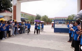 Thí sinh Nam Phù hoàn thành ngày thi đầu tiên an toàn, nghiêm túc