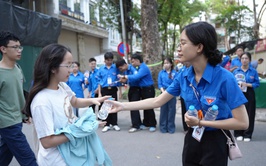 Các thí sinh bước vào môn thi cuối của kỳ thi lớp 10 THPT năm 2026