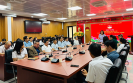 Phường Kim Liên: Nghiêm túc sinh hoạt dưới cờ, triển khai nhiệm vụ tháng 5/2026, gắn kết qua hoạt động chúc mừng sinh nhật