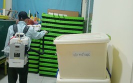 Trường mầm non Tân Mai tổ chức phun thuốc muỗi định kì năm học 2025 - 2026
