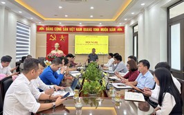 ĐẢNG ỦY XÃ NỘI BÀI TRAO CÁC QUYẾT ĐỊNH VỀ CÔNG TÁC CÁN BỘ