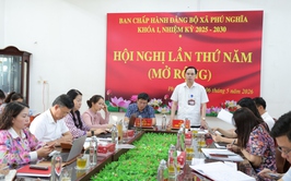 Hội nghị Ban chấp hành Đảng bộ xã Phú Nghĩa lần thứ Năm thảo luận, cho ý kiến đối với 04 nhóm nội dung quan trọng