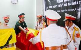 UBND xã Quốc Oai tổ chức Lễ phủ Quân kỳ, công bố Quyết định thành lập Ban Tổ chức Lễ đón nhận, truy điệu và an táng hài cốt Liệt sĩ Trần Văn Bằng