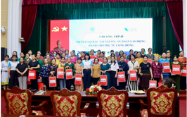 Hội LHPN phường Từ Liêm tổ chức tập huấn phân loại rác thải tại nguồn và an toàn lao động cho phụ nữ cộng đồng