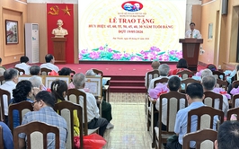 Đảng bộ xã Đại Thanh trao tặng, truy tặng 58 Huy hiệu Đảng đợt 19/5/2026.