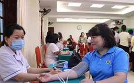 Phường Hoàn Kiếm: 2.000 đoàn viên công đoàn, người lao động được khám sức khỏe miễn phí