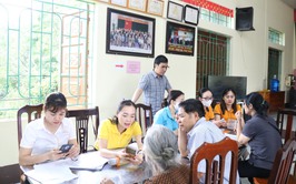 Quảng Bị hỗ trợ người cao tuổi, gia đình chính sách và người yếu thế thực hiện thủ tục nhận lương hưu, trợ cấp BHXH