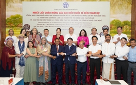 Hà Nội đón đoàn đại biểu quốc tế dự lễ vinh danh hai làng nghề thủ công sáng tạo thế giới