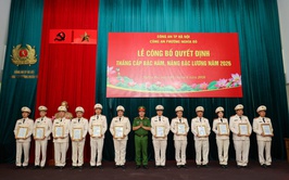 Công an phường Nghĩa Đô: Lễ công bố Quyết định thăng cấp bậc hàm, nâng bậc lương năm 2026
