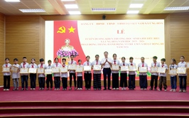 ỨNG HÒA TUYÊN DƯƠNG HỌC SINH TIÊU BIỂU, PHÁT ĐỘNG THÁNG HÀNH ĐỘNG VÌ TRẺ EM VÀ HOẠT ĐỘNG HÈ NĂM 2026