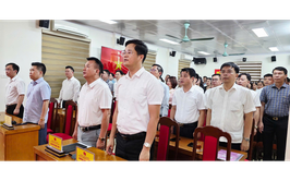 Hát Môn chào cờ đầu tháng đánh giá kết quả thực tháng 5; triển khai nhiệm vụ trọng tâm tháng 6/2026 và tiếp tục duy trì, lan tỏa cuộc thi” Tôi kể về tôi” trong học tập và làm theo tư tưởng, đạo đức, phong cách Hồ Chí Minh.