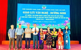Hội Người cao tuổi khu vực xã Hạ Mỗ tổ chức giao lưu văn nghệ
