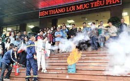 Phường Bạch Mai gỡ “điểm nghẽn” hạ tầng, phát huy hiệu quả “4 tại chỗ” trong phòng cháy, chữa cháy