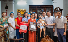 Phường Yên Hòa lan tỏa yêu thương tới trẻ em khuyết tật đặc biệt nặng nhân 