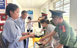 Lan tỏa yêu thương – Trao tặng 200 suất cơm miễn phí cho bệnh nhân tại Bệnh viện Đa khoa Quốc Oai