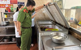 TĂNG CƯỜNG KIỂM TRA, CHẤN CHỈNH CÔNG TÁC BẢO ĐẢM AN TOÀN THỰC PHẨM TRÊN ĐỊA BÀN XÃ QUANG MINH