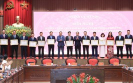 Xã Minh Châu vinh dự được Ban Thường vụ Thành ủy Hà Nội tặng Bằng khen sau một năm vận hành chính quyền địa phương hai cấp.