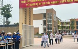 Ngày đầu tiên của kỳ thi tốt nghiệp THPT năm 2026 tại điểm thi trường THCS Trung Hòa, xã Phú Nghĩa diễn ra an toàn