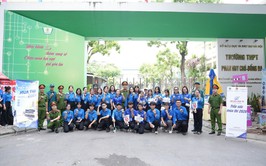 Dấu ấn những nữ sinh tình nguyện tiếp lửa mùa thi
