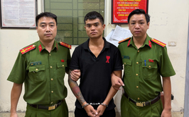 Công an phường Phương Liệt vận động thành công 01 đối tượng truy nã ra đầu thú.