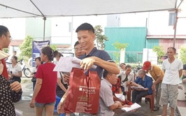 NGƯỜI DÂN THÔN TIÊN LỮ PHẤN KHỞI NGÀY NHẬN TIỀN ĐỀN BÙ – DỰ ÁN KHU ĐÔ THỊ THỂ THAO QUỐC TẾ HÀ NỘI