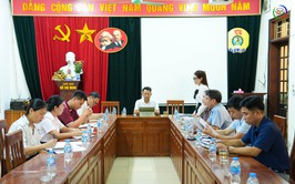 ĐOÀN KIỂM TRA BAN CHỈ ĐẠO THỰC HIỆN QUY CHẾ DÂN CHỦ XÃ QUỐC OAI KIỂM TRA VIỆC THỰC HIỆN QUY CHẾ DÂN CHỦ TẠI BAN QUẢN LÝ DỰ ÁN ĐẦU TƯ - HẠ TẦNG XÃ