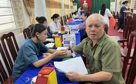 Phường Hà Đông khám sức khỏe miễn phí dành cho người cao tuổi là cán bộ của 115 Tổ dân phố trên địa bàn