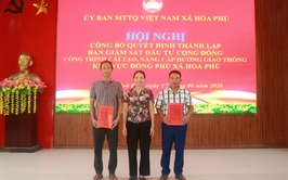 Ủy ban MTTQ xã Hòa Phú công bố Quyết định thành lập Ban Giám sát đầu tư của cộng đồng