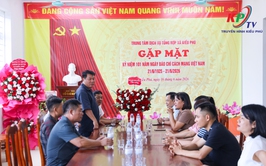 Những tình cảm trận trọng của các Phòng, Ban cơ quan xã Kiều Phú dành cho đội ngũ làm công tác thông tin tuyên truyền nhân kỷ niệm 101 năm ngày báo chí cách mạng Việt Nam