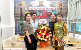 Lãnh đạo phường Phương Liệt chúc mừng Cơ quan Báo và Phát thanh, Truyền hình Hà Nội nhân ngày Báo chí Cách mạng Việt Nam 21/6