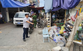Xã Thanh Oai ra quân lập lại trật tự đô thị khu vực chợ Thanh Mai