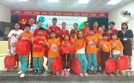 Thắp Sáng Nụ Cười Trẻ Thơ Nhân Ngày Quốc Tế Thiếu Nhi