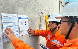 Điện lực Hà Đông triển khai chính sách giá bán lẻ điện cho người thuê nhà trên địa bàn phường Khương Đình