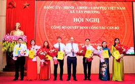 XÃ TÂY PHƯƠNG TỔ CHỨC HỘI NGHỊ CÔNG BỐ CÁC QUYẾT ĐỊNH VỀ CÔNG TÁC CÁN BỘ