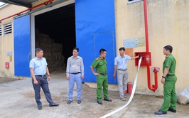 UBND xã Suối Hai kiểm tra các điều kiện phòng cháy chữa cháy tại Trạm NC& SX tinh đông lạnh Moncada