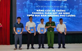Công an phường Phú Lương đẩy mạnh chuyển đổi số, đưa công nghệ phục vụ người dân ngày càng hiệu quả