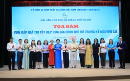 HỘI LHPN HÀ NỘI TỔ CHỨC TỌA ĐÀM “VUN ĐẮP GIÁ TRỊ TỐT ĐẸP CỦA GIA ĐÌNH THỦ ĐÔ TRONG KỶ NGUYÊN SỐ” TẠI XÃ THƯ LÂM
