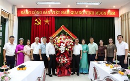 LÃNH ĐẠO XÃ SÓC SƠN THĂM. CHÚC MỪNG TRUNG TÂM DỊCH VỤ TỔNG HỢP SÓC SƠN NHÂN NGÀY KỶ NIỆM 101 NĂM NGÀY BÁO CHÍ CÁCH MẠNG VIỆT NAM