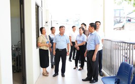 ĐỒNG CHÍ NGUYỄN TRƯỜNG SƠN KIỂM TRA CÔNG TÁC CHUẨN BỊ KHAI TRƯƠNG MÔ HÌNH CƠ SỞ CHĂM SÓC SỨC KHỎE BAN NGÀY CHO NGƯỜI CAO TUỔI