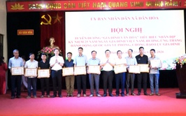 XÃ DÂN HÒA BIỂU DƯƠNG 27 GIA ĐÌNH VĂN HÓA TIÊU BIỂU NHÂN KỶ NIỆM 25 NĂM NGÀY GIA ĐÌNH VIỆT NAM