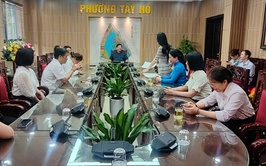 Phường Tây Hồ tổ chức trao các quyết định về công tác cán bộ