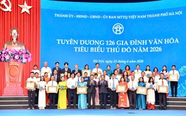 Phường Thanh Xuân: Gia đình bà Ngô Thị Nhâm được tôn vinh danh hiệu 