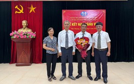 Chi bộ Tổ dân phố Nhật Tảo 1 tổ chức Lễ kết nạp đảng viên mới
