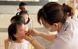 Trên 99,8% trẻ em trên địa bàn phường Yên Nghĩa được bổ sung VitaminA đượt 1 năm 2026