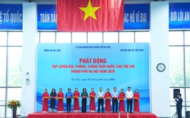 Hà Nội phát động toàn dân tập luyện môn bơi, phòng chống đuối nước cho trẻ em năm 2026 và khai trương bể bơi Cổ Bi